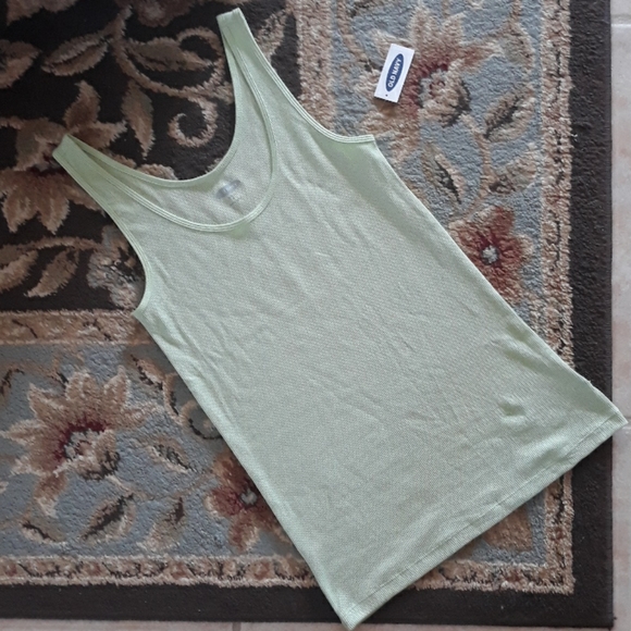Old Navy slim fit tank - Picture 7 of 8